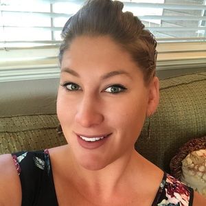 Meet your Posher, Cierra